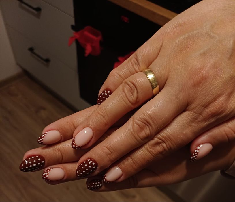 Manicure hybrydowy / Pedicure hybrydowy / Mobilnie i stacjonarnie