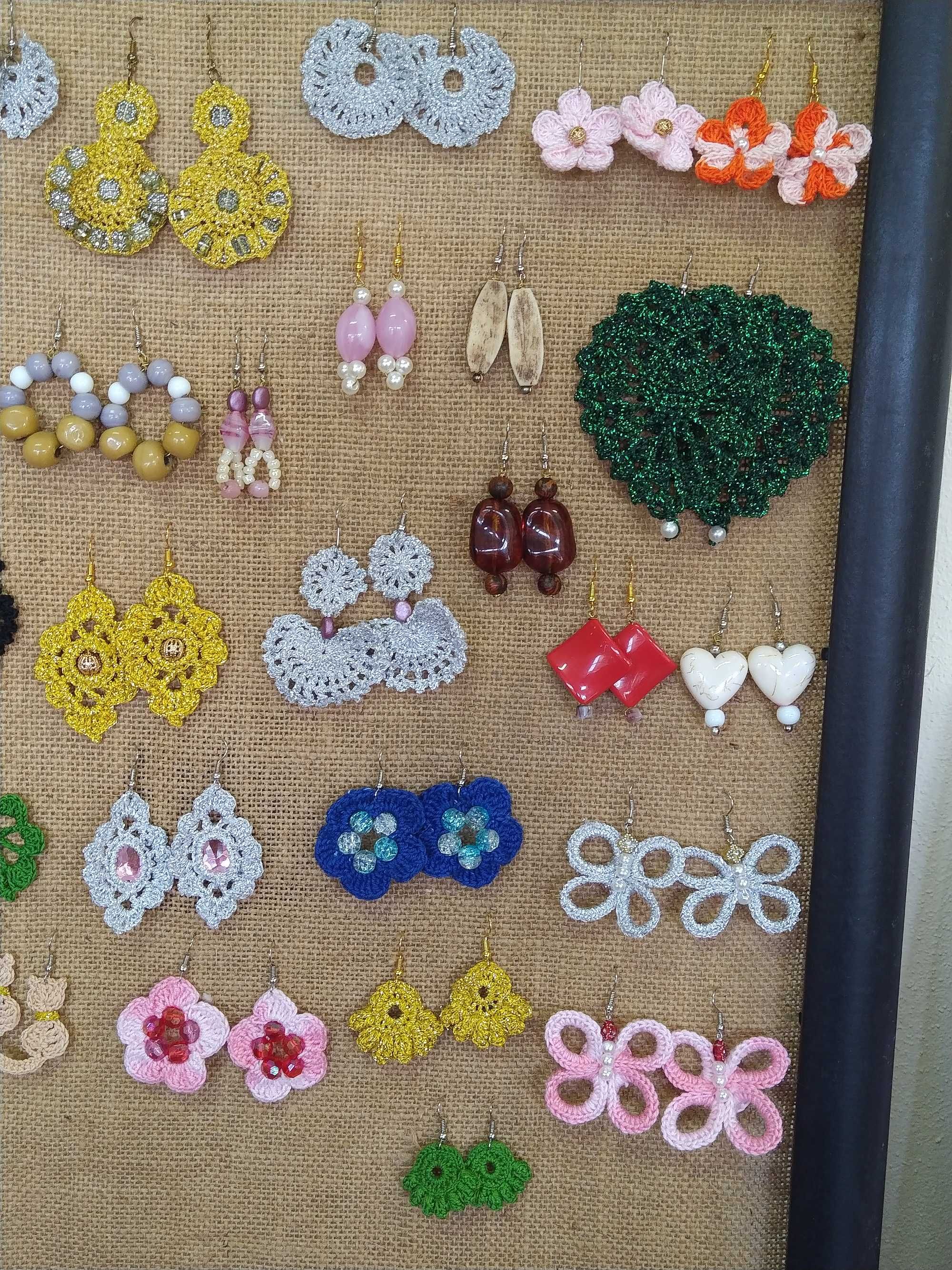 Brincos em crochê