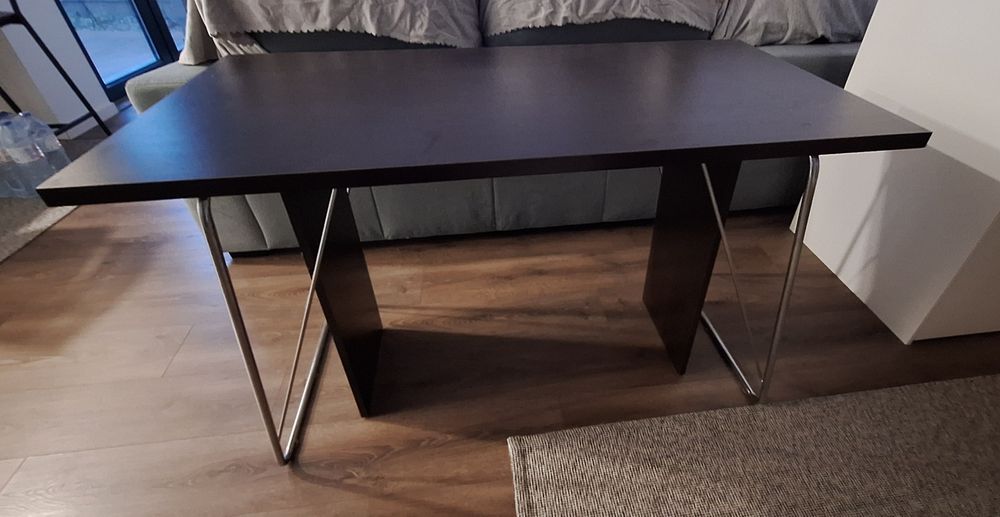 Mesa novinha usada poucas vezes