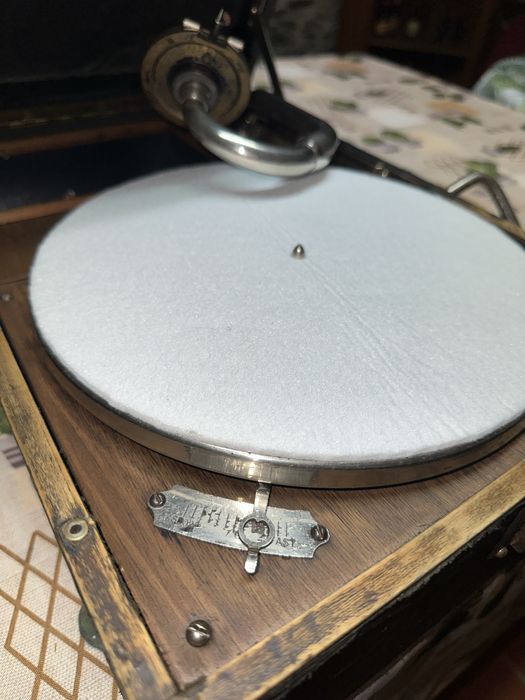 Grafonola His Master Voice