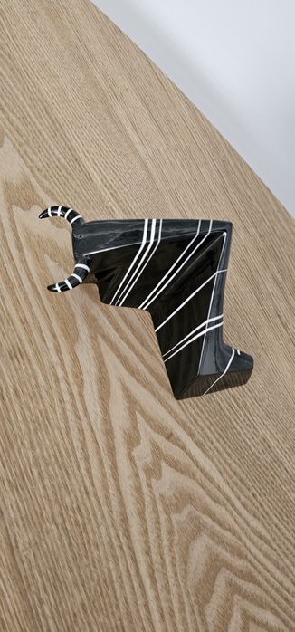 Porcelanowa figurka byk Hossa Ćmielów