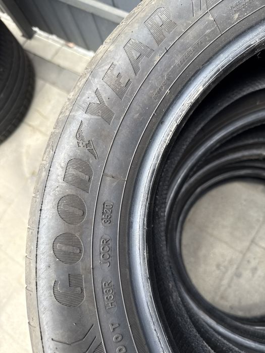 Шини резина 215/55/17 r17 Goodyear комплект літні
