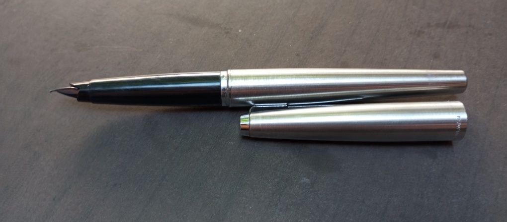 Caneta Parker tinta permanente