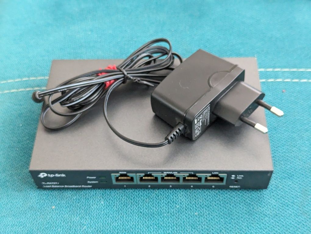 TP Link TL-R470T+ Router Do Dzielnia Pasma Zarządzanie Internetem