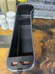 Uchwyt organizer do  auta  ladowarka  USB