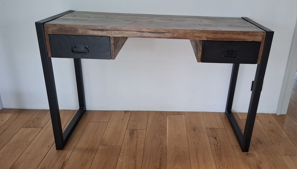 Biurko w stylu retro