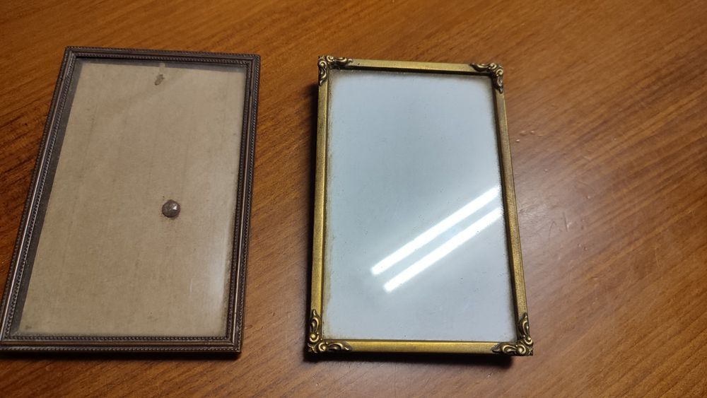 Duas molduras vintage