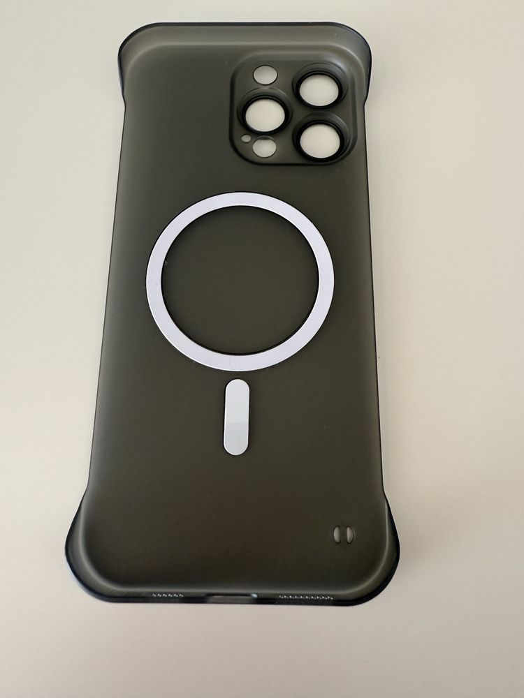 Capa translucida iphone 16 ProMax