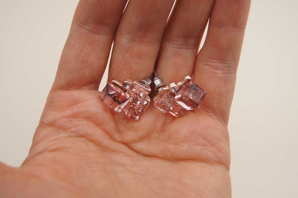 Сережки гвоздики ретро Кубічні кристали  Adrienne Vittadini // Скриня