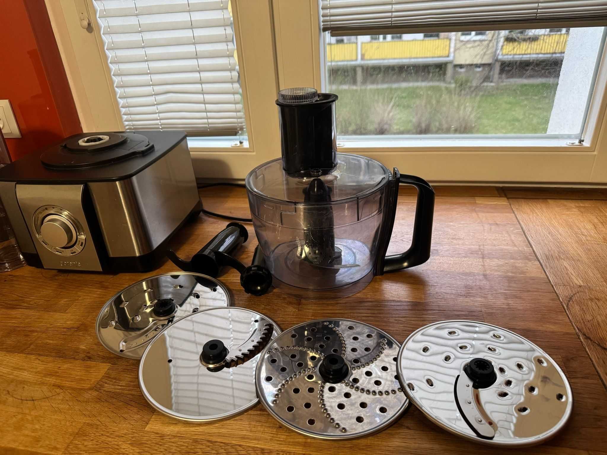 Robot kuchenny SBR1000 BE