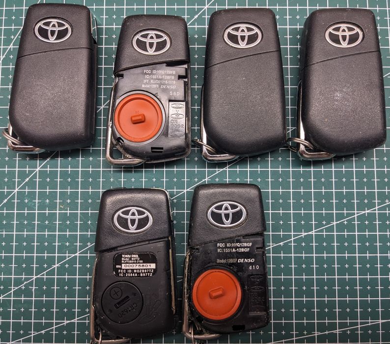 Ключ Toyota 12BFB 12BGF B97TZ