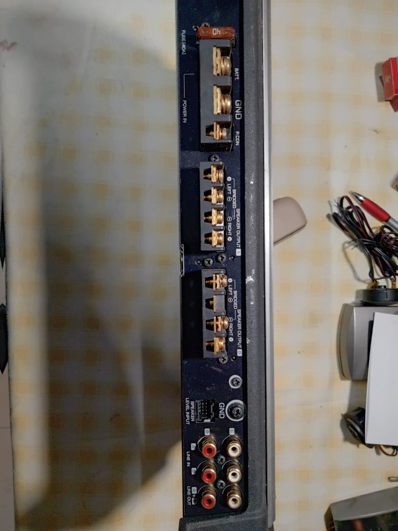 Amplificador auto Kenwood