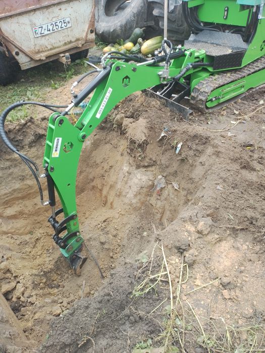 Продам мініескаватор  мд4 +