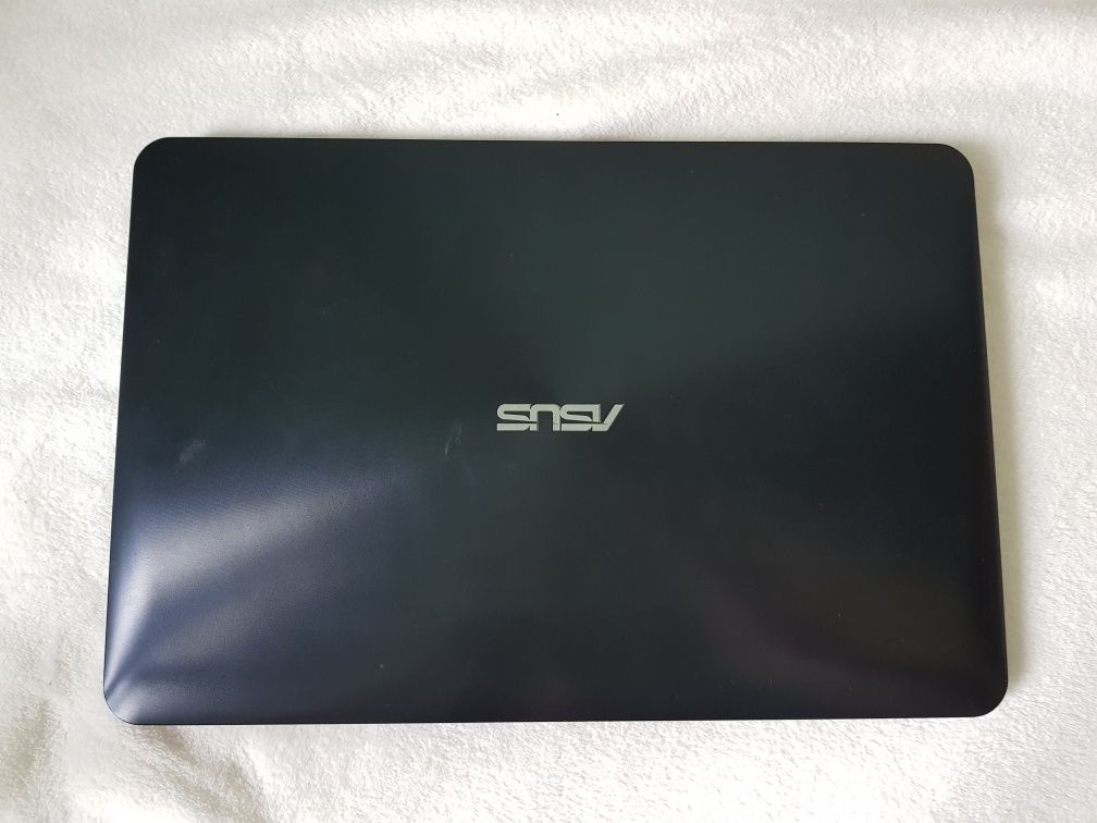 SUPER STAN Laptop ASUS A555L,8GB SSD,Intel i5,HDMI, 15,6cala, vRAM 2GB