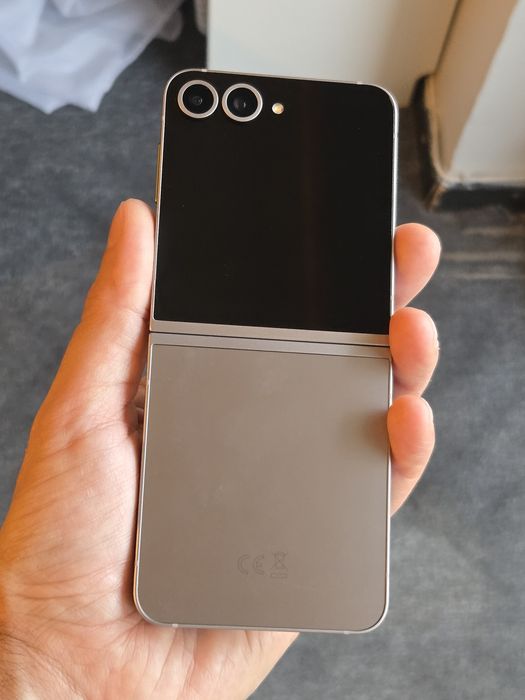 Samsung Galaxy Z Flip 6 komplet Stan bardzo dobry