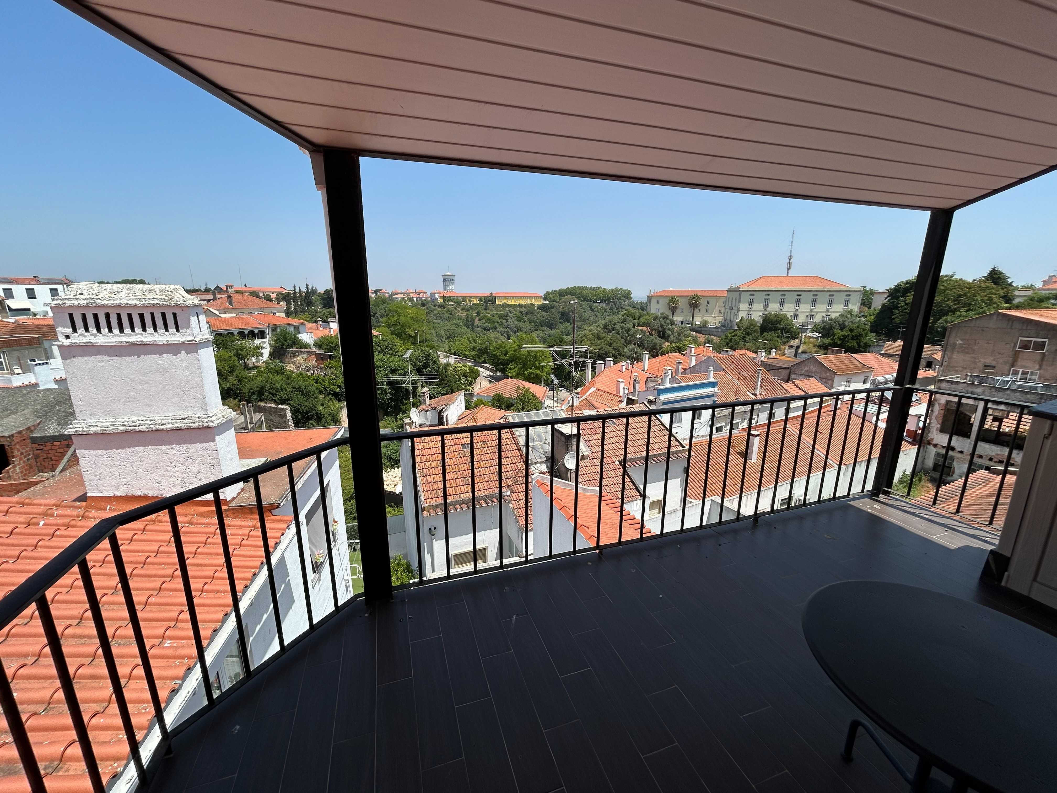 Apartamento T2 com Terraço em Santarém – Mobilado e Cozinha Equipada
