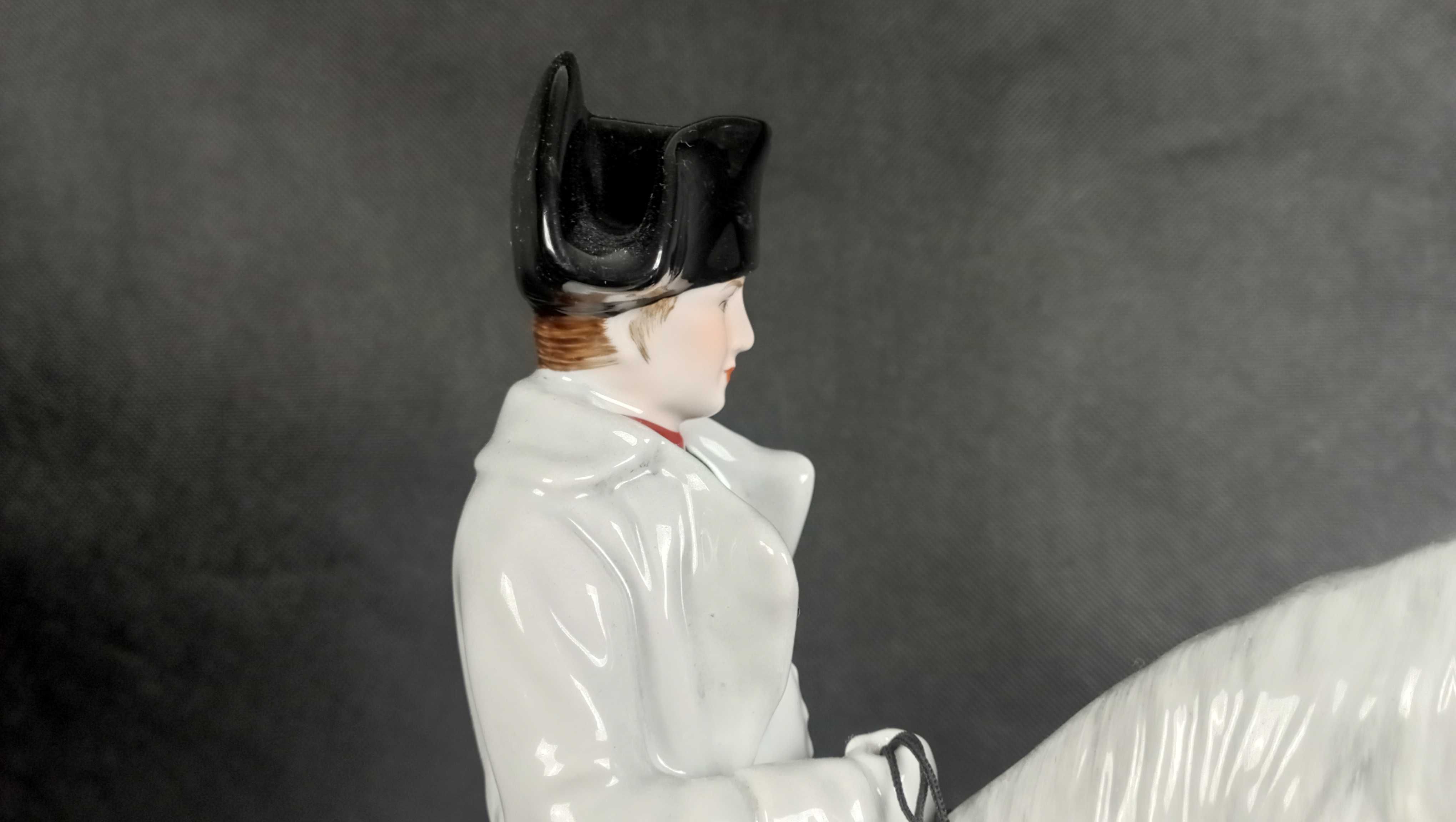 Figurka porcelanowa Napoleon na koniu. Neundorf