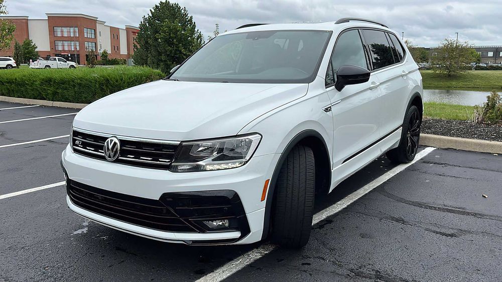 Volkswagen Tiguan      2021