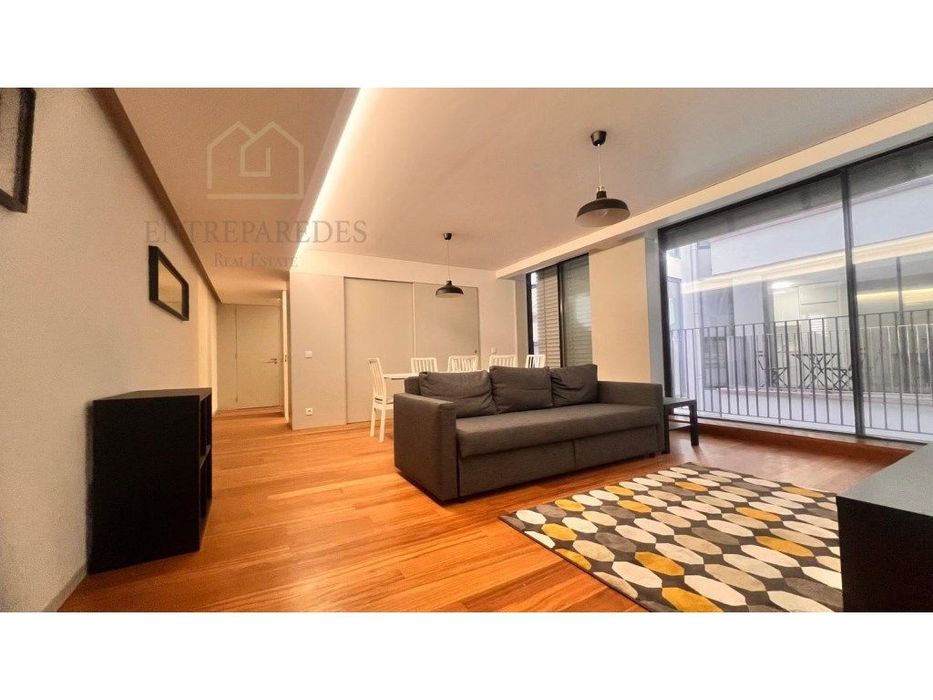 Apartamento T2 mobilado na Rua Sá da Bandeira - Conforto no Coração...