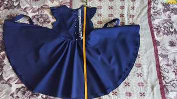 Шкільна сукня сарафан.