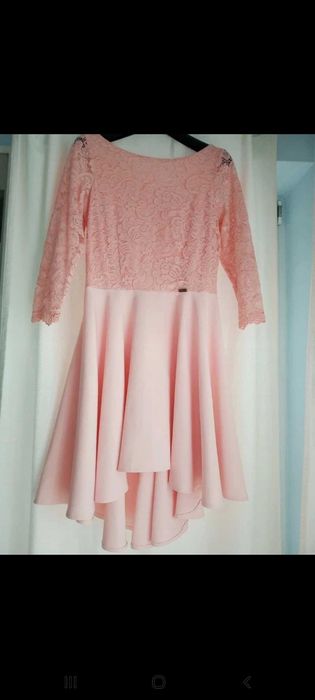 Sukienka różowa elegancka rozkloszowana koronkowa trendy