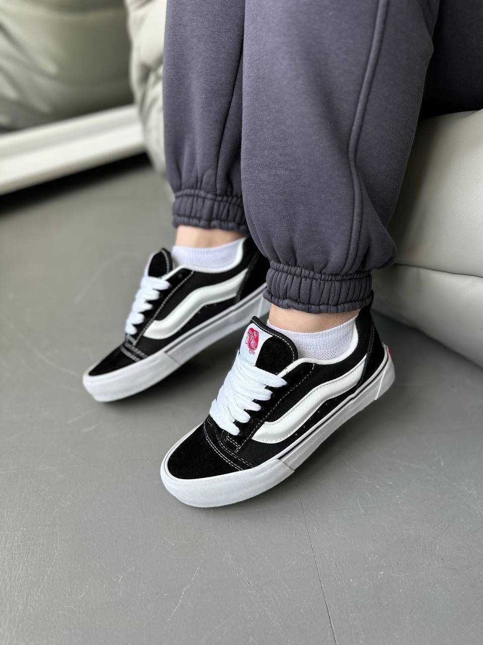 Акція! Знижка на кросівки унісекс Vans KNU skool black