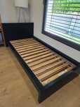 Cama malm, tamanho solteiro, com estrado