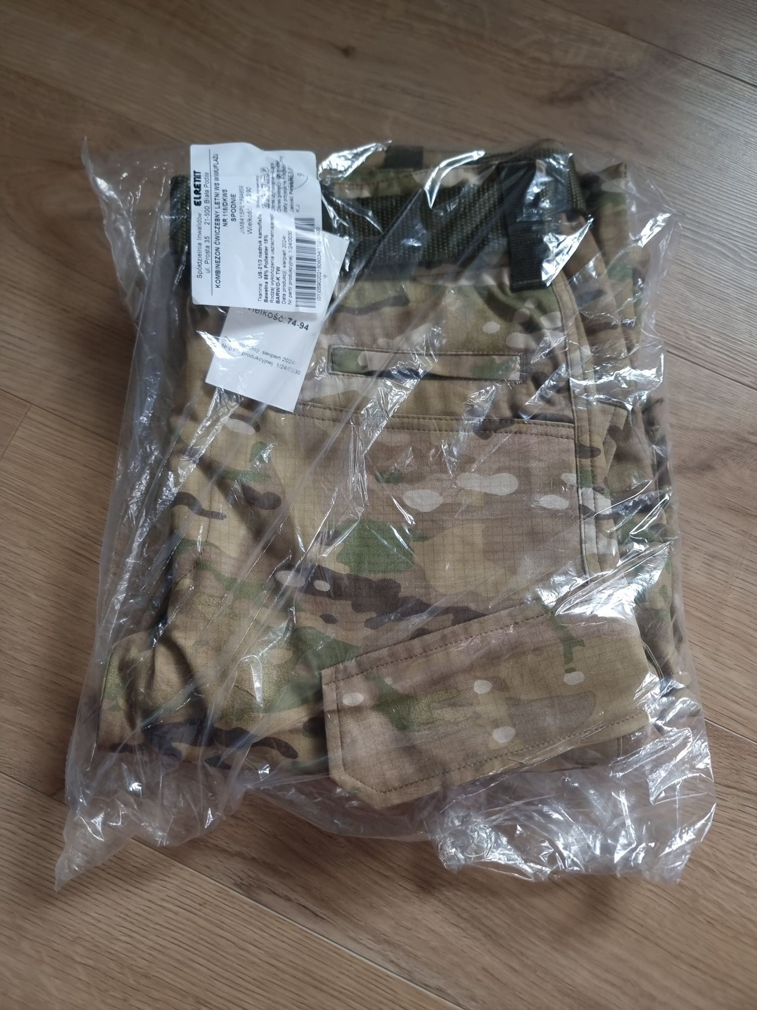 Mundur ćwiczebny letni wojsk specjalnych r. 100/163 r. S/M 118/D