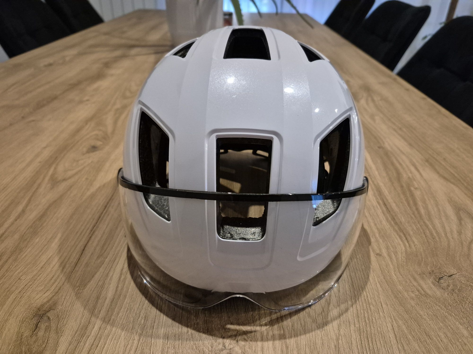 Kask Abus Hyban 2.0 Ace - z szybką . Praktycznie nowy
