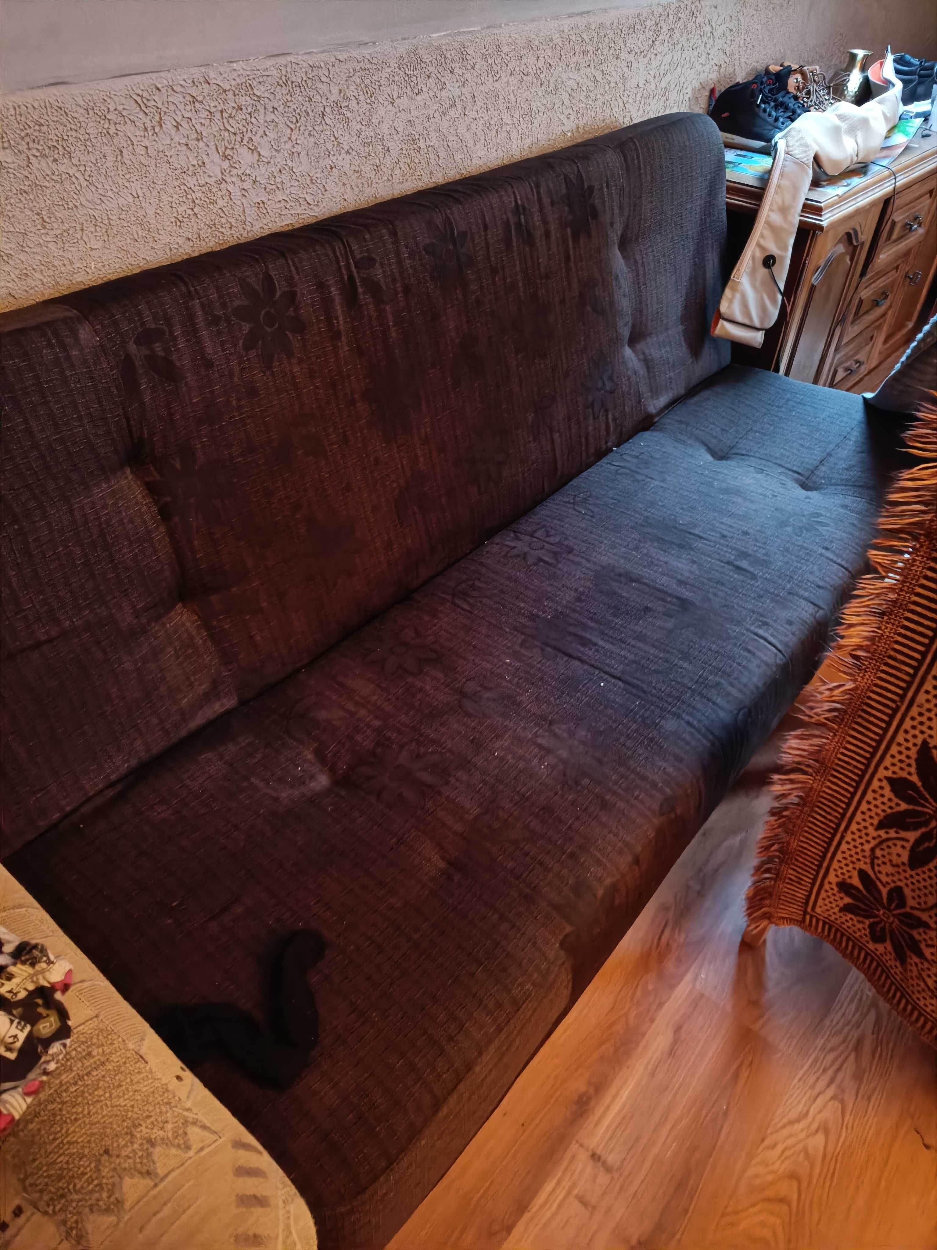 Kanapa sofa używana z kufrem