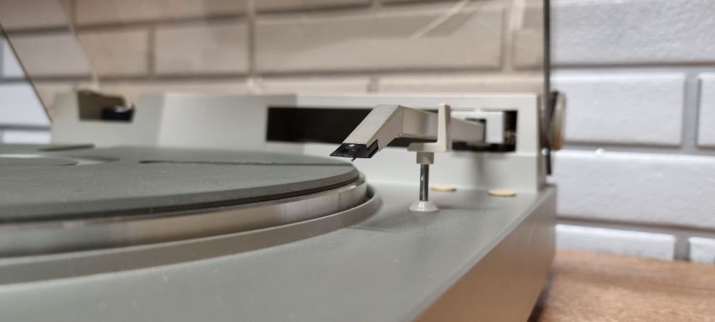 Gramofon turntable NORDMENDE hi-fi RP 980.