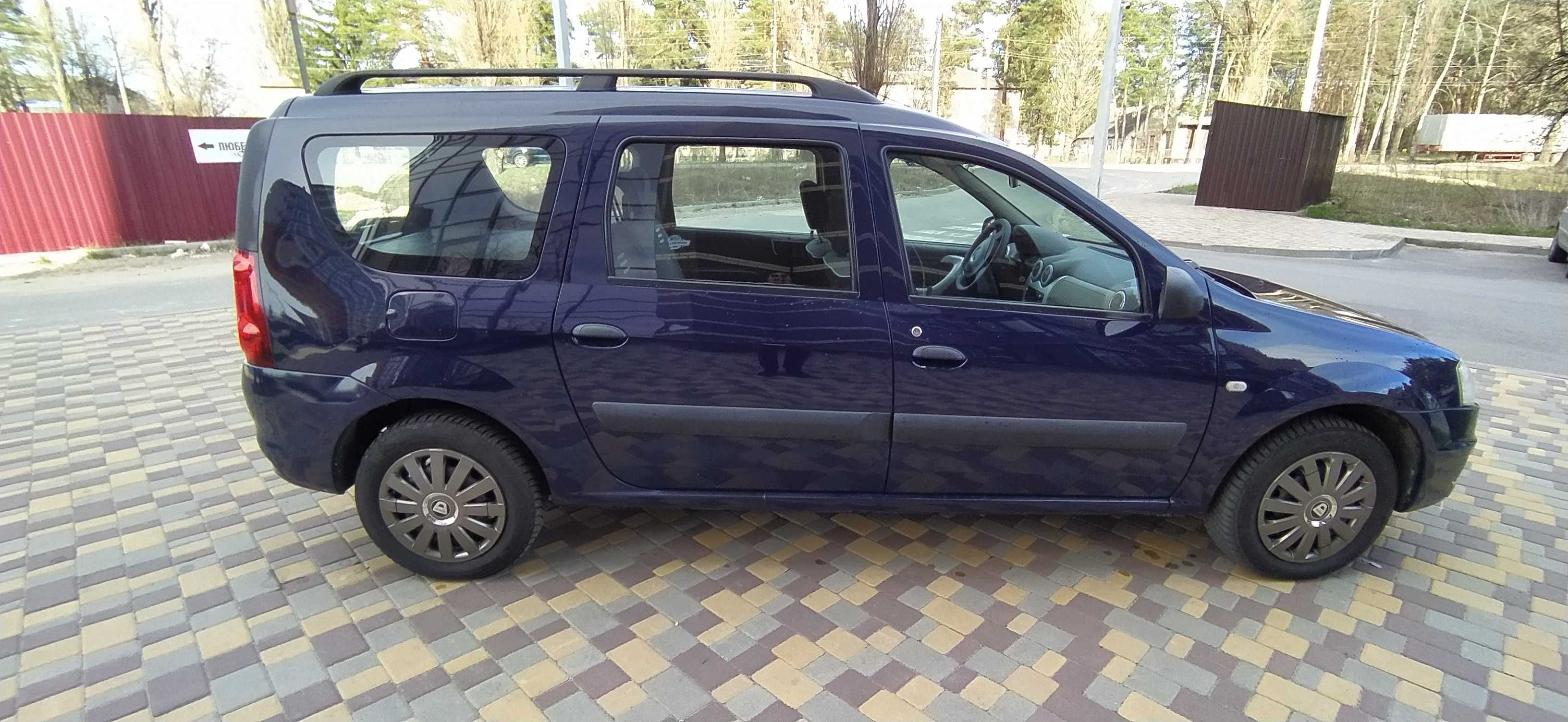 Продам свежепригнанный Dacia Logan MCV 1,6 из Германии