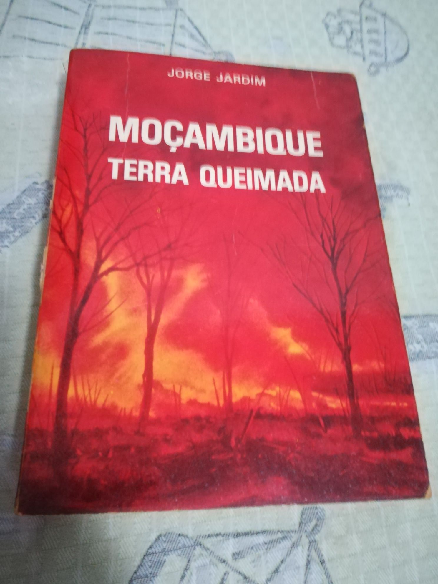 Moçambique Terra Queimada (1976)