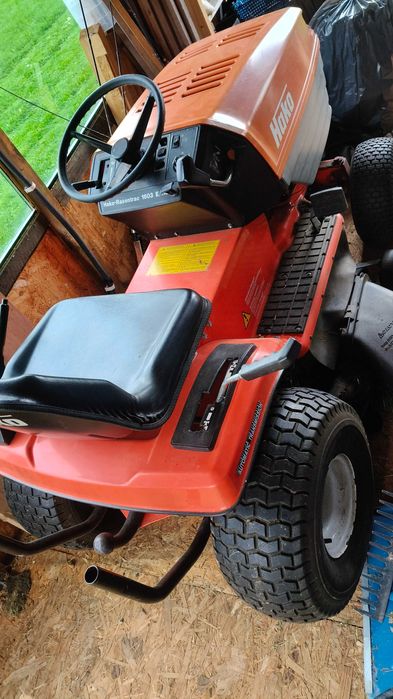 Traktorek Hako 16 HP 102 cz wyrzut boczny kosz