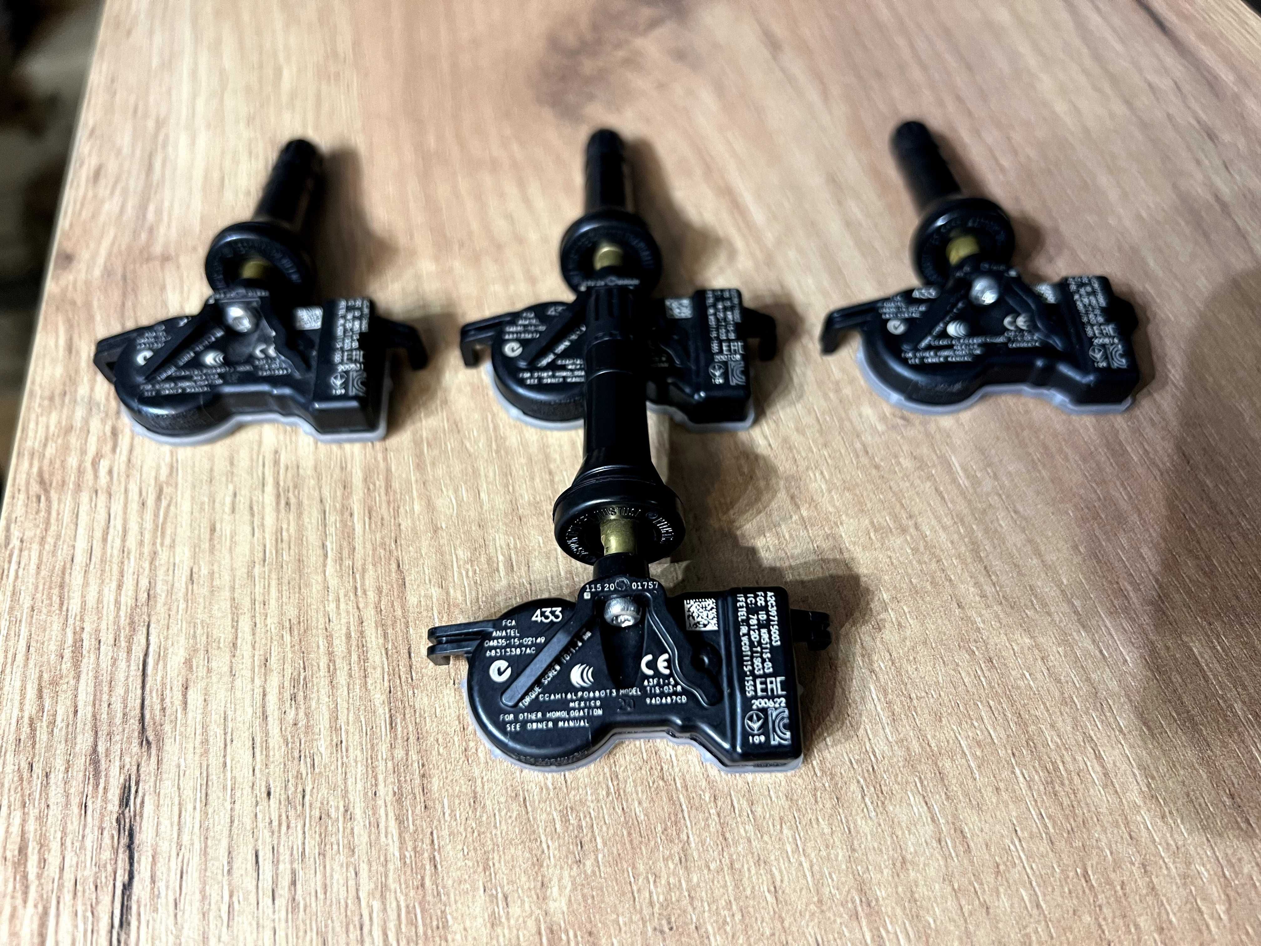 Czujniki ciśnienia opon powietrza JEEP^ CHEROKEE COMPASS itp TPMS NOWE