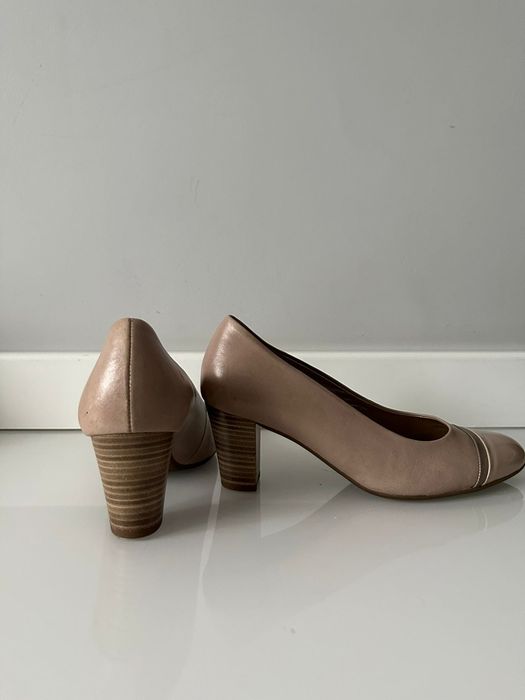GABOR COMFORT 38 czółenka nude beż pantofle słupek baleriny skóra NOWE