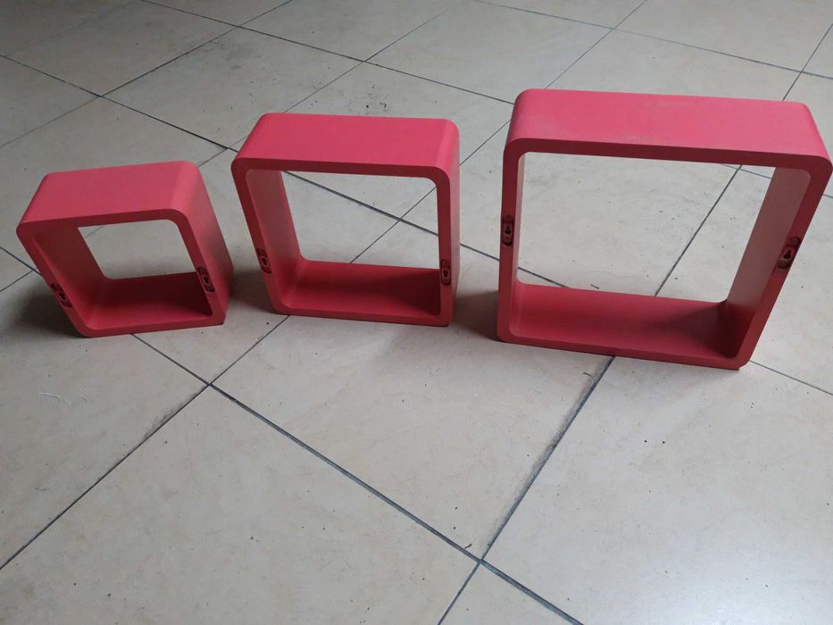 Cubos de madeira para parede