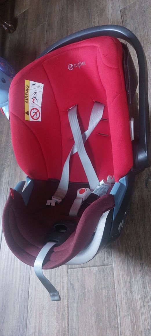 Cybex nosidełko -fotelik ,baza isofix  +wozek 3w1