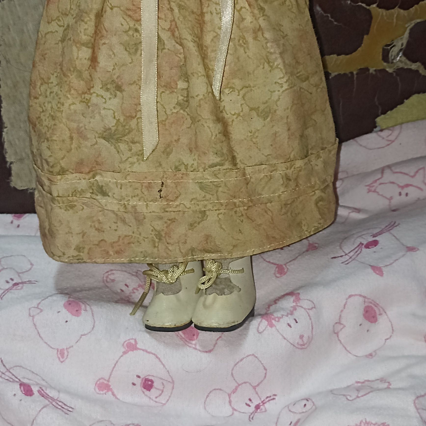 Boneca Antiga de Porcelana