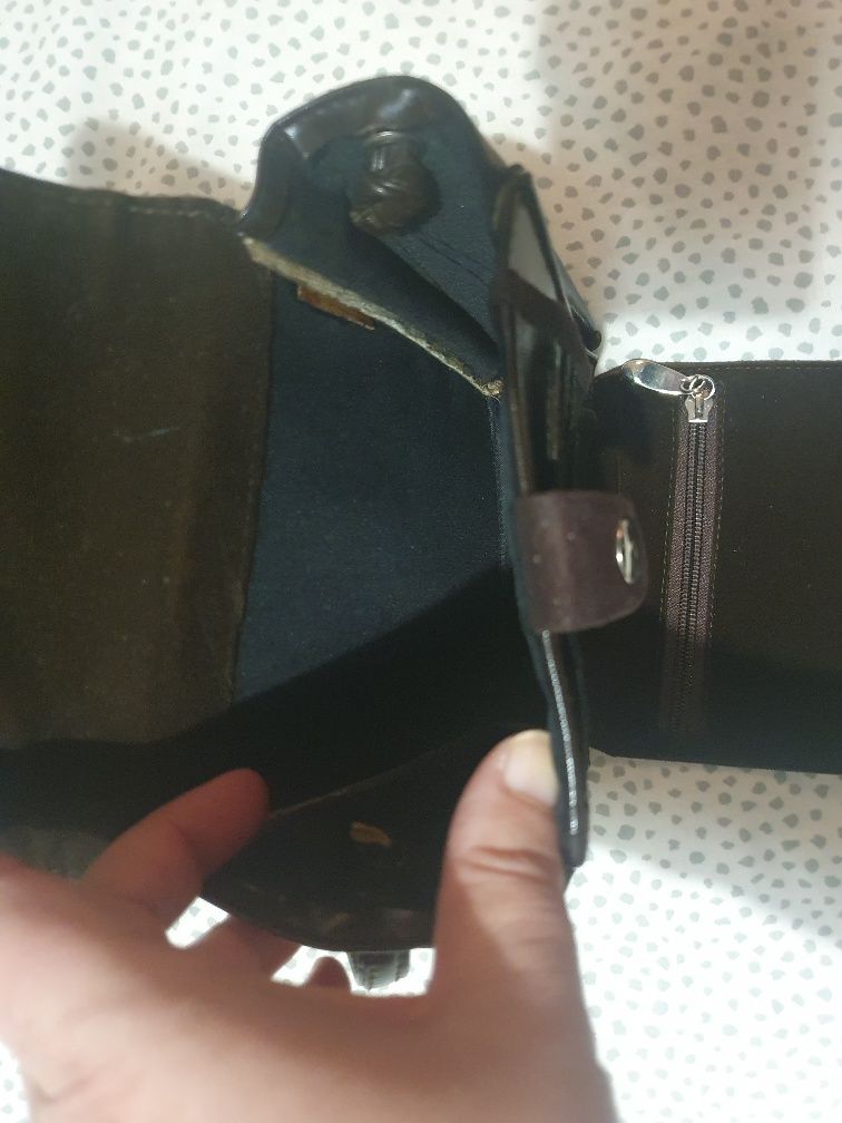 Mala Castanha, a Tiracolo tipo veludo. Super organizada.