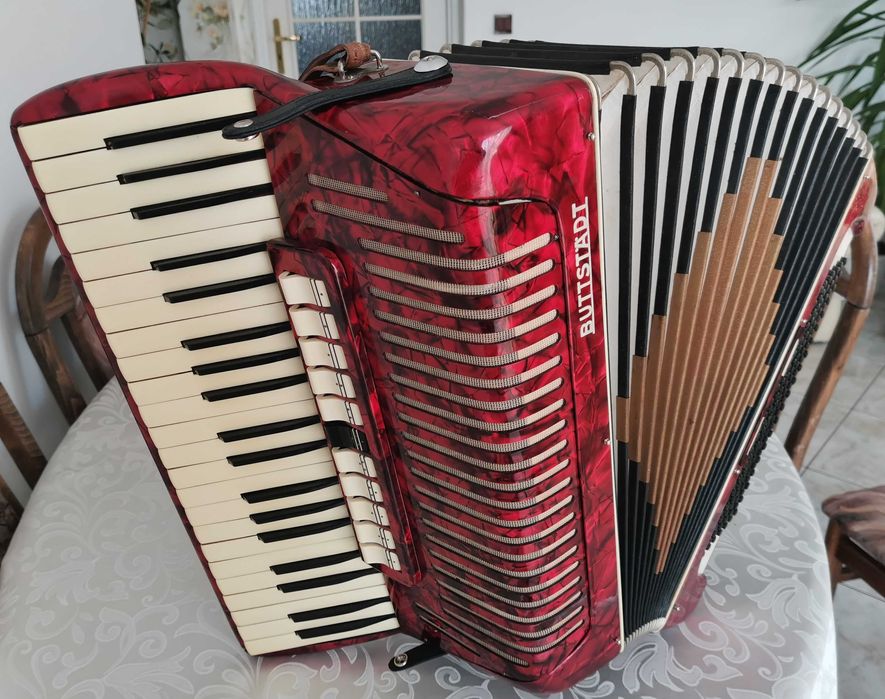 Akordeon Buttstadt 140 (nie Weltmeister, nie Hohner)