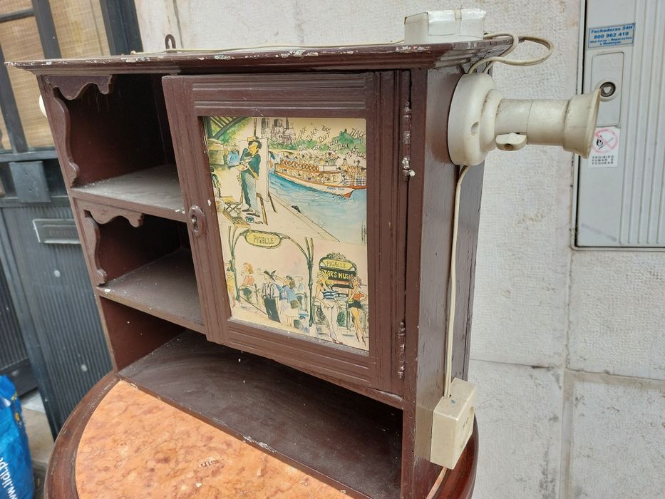 Antiga farmácia de casa de banho c/ 2 suportes de lâmpada e tomada