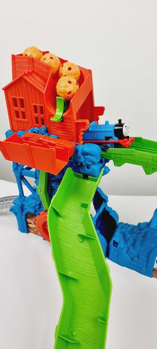 Набор Паровозик Томас и друзья - Железная дорога и Обвал в пещере.