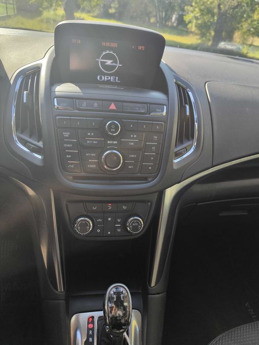 Zafira 2012 7 os 7osobowy Salon Polska