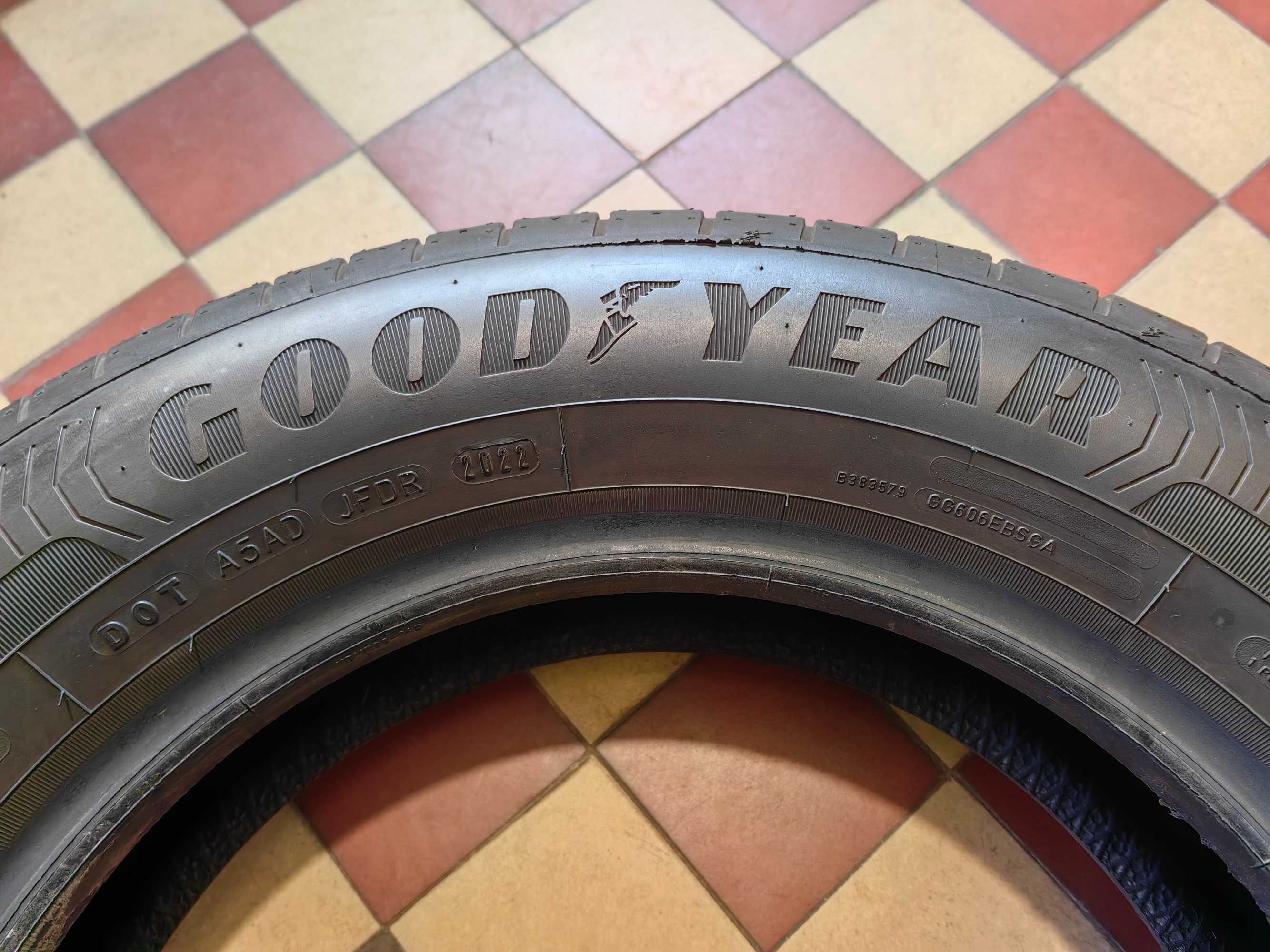 Goodyear EfficientGrip Performance 185/65R15 88H #296