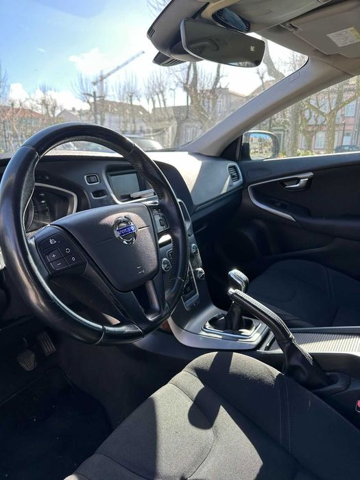 Volvo V40 1.6 Diesel – 114cv | 170.000km | Em bom estado