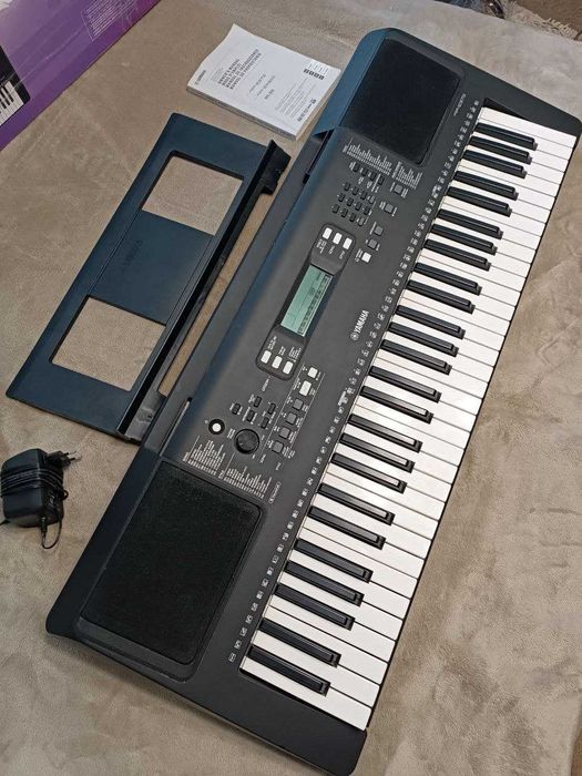 Синтезатор Yamaha PSR-E373