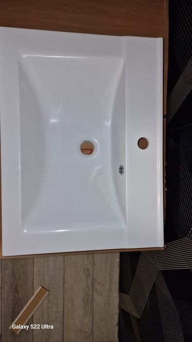 Умивальник з кварцовий камень 60*45