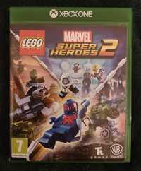 Gra LEGO Super Heroes 2 Xbox One. Pudełko z płytą.