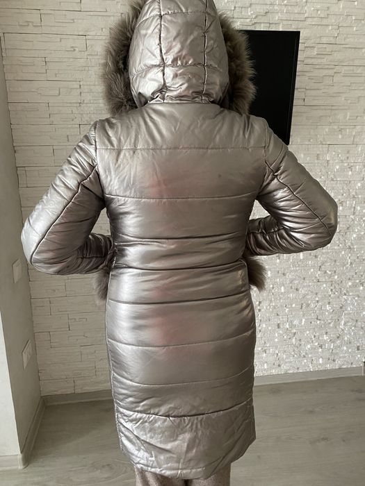 Продам зимову куртку !